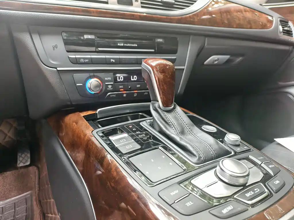 Audi A6L 2016 — фото 14