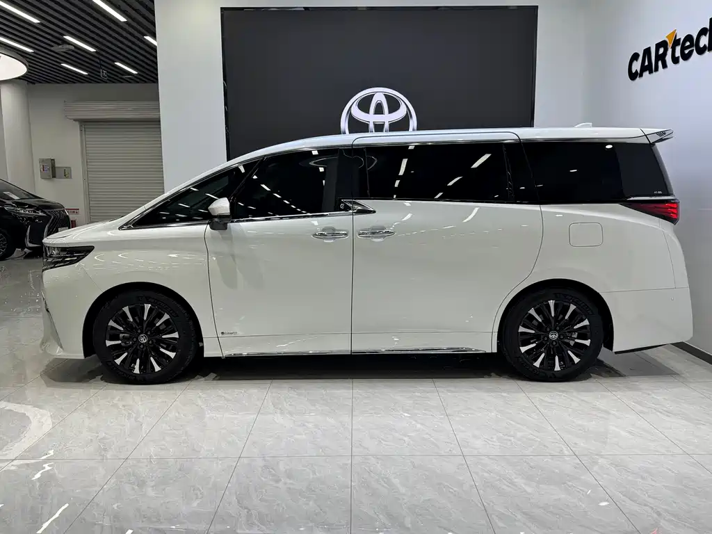 Toyota Alphard 2024 — фото 7