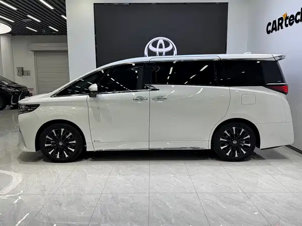 Toyota Alphard 2024