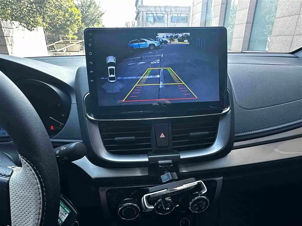 Toyota Yaris L 2021 — фото 10