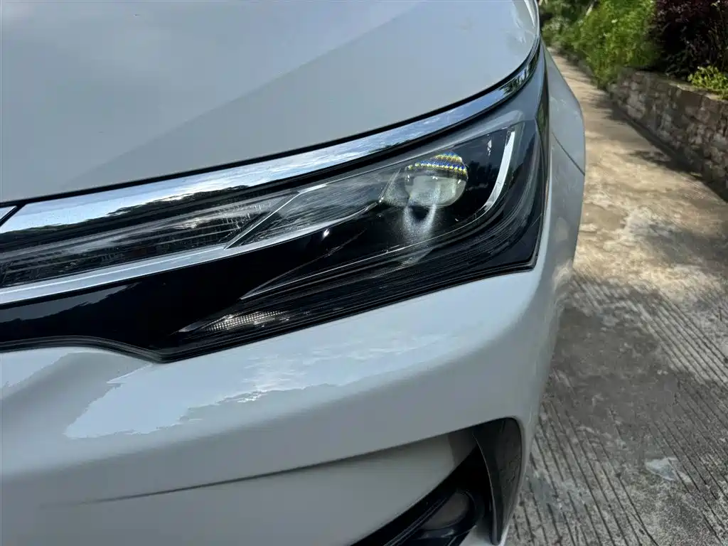 Toyota Corolla 2019 — фото 25