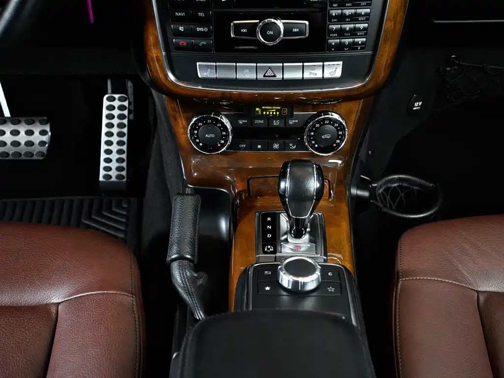 Mercedes-Benz G-Class 2015 — фото 25