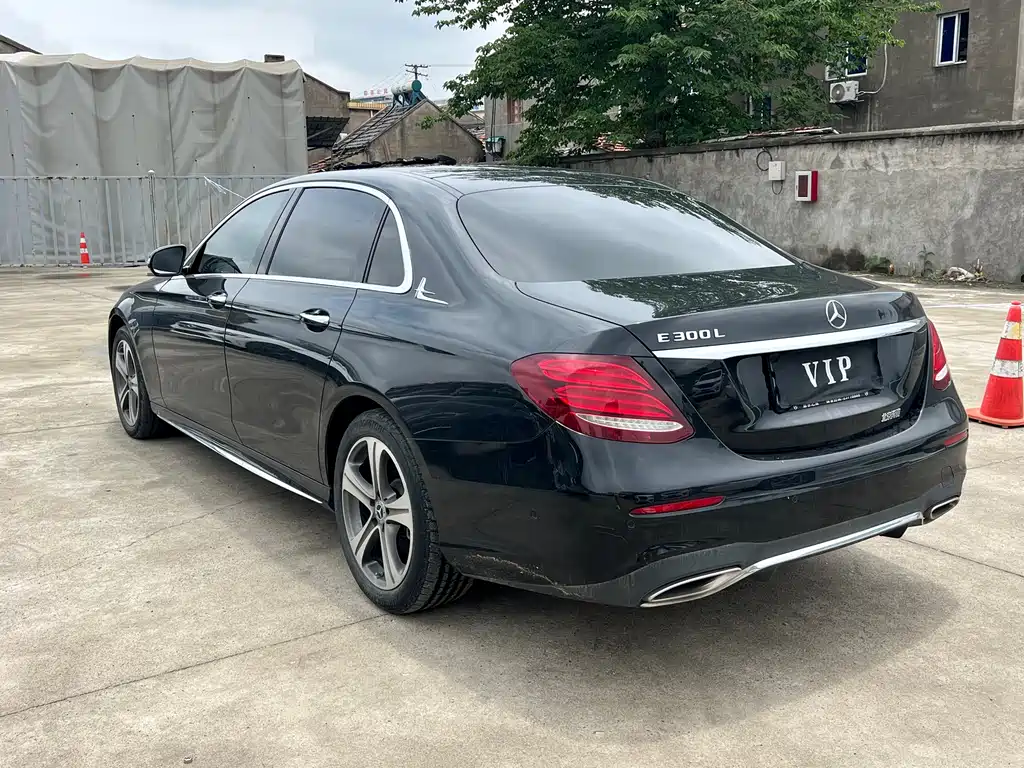 Mercedes-Benz E-Class 2020 — фото 14