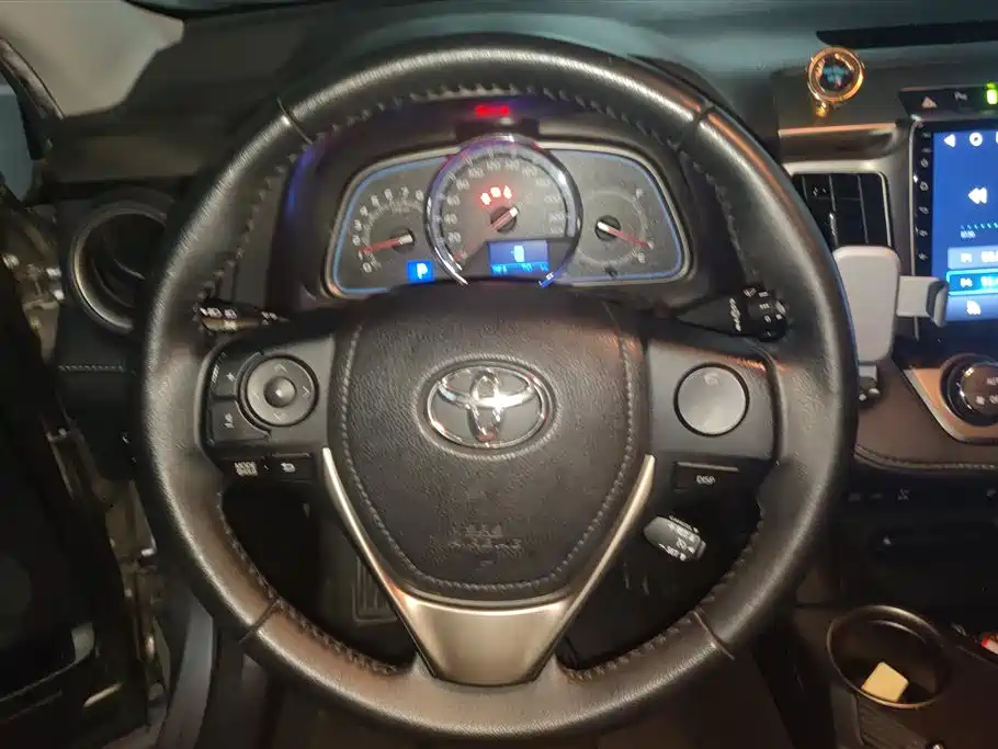 Toyota RAV4 2014 — фото 15