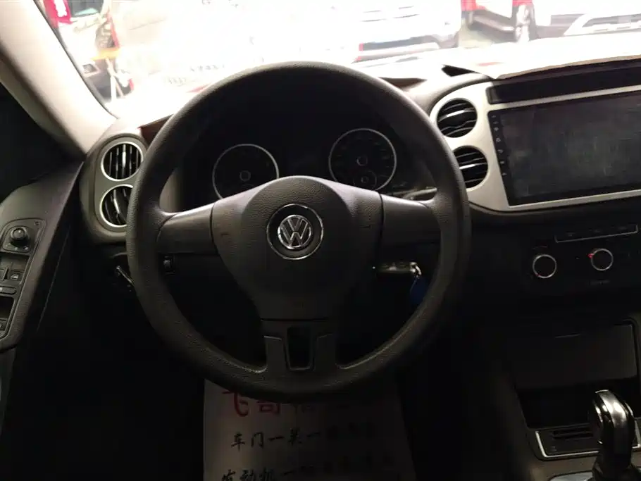 Volkswagen Tiguan 2016 — фото 15