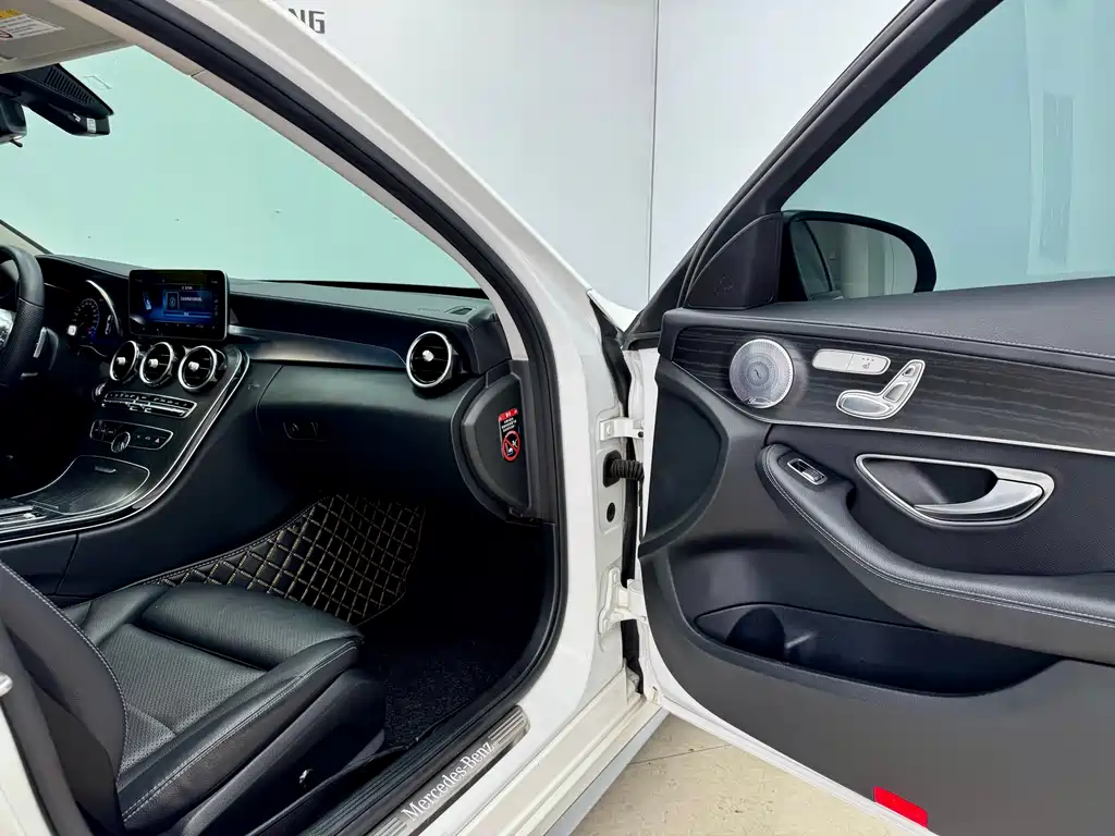 Mercedes-Benz C-Class 2021 — фото 15