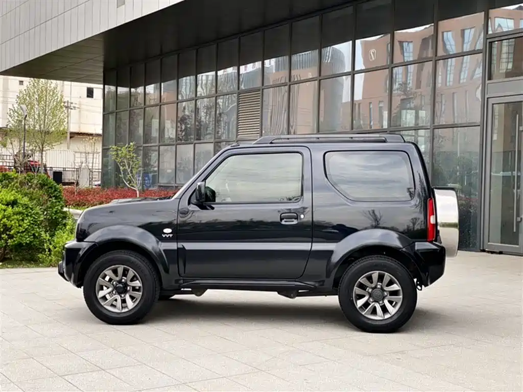 Suzuki Jimny 2017 — фото 14