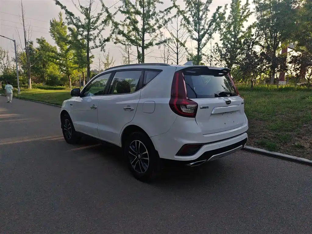 Geely Vision X6 2018 — фото 12