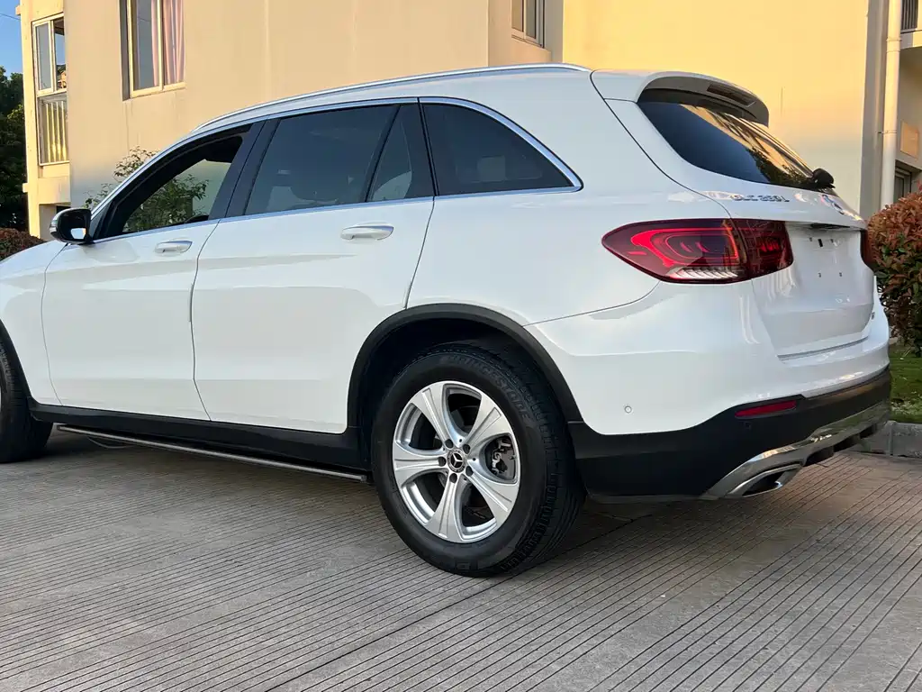 Mercedes-Benz GLC 2020 — фото 32