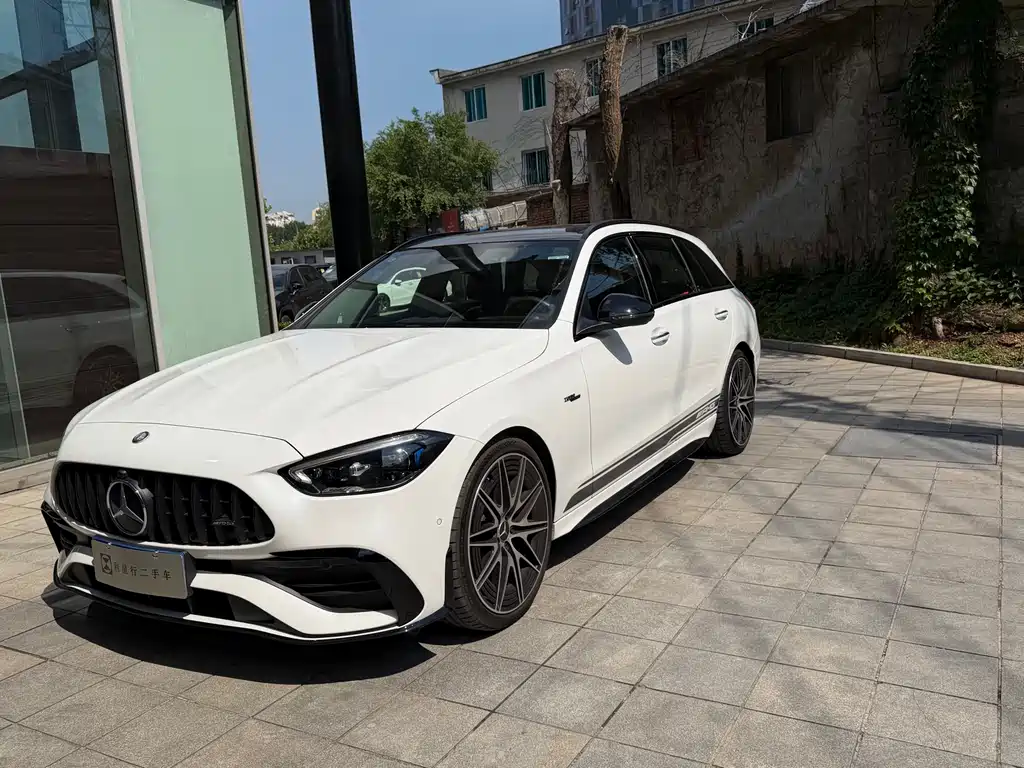 Mercedes-Benz C-Class AMG 2025
