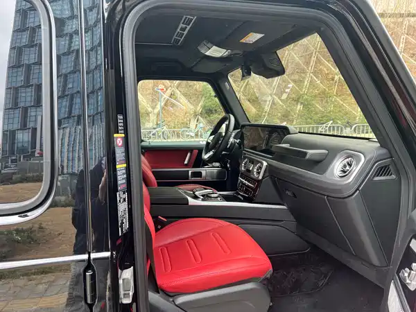 Mercedes-Benz G-Class 2024