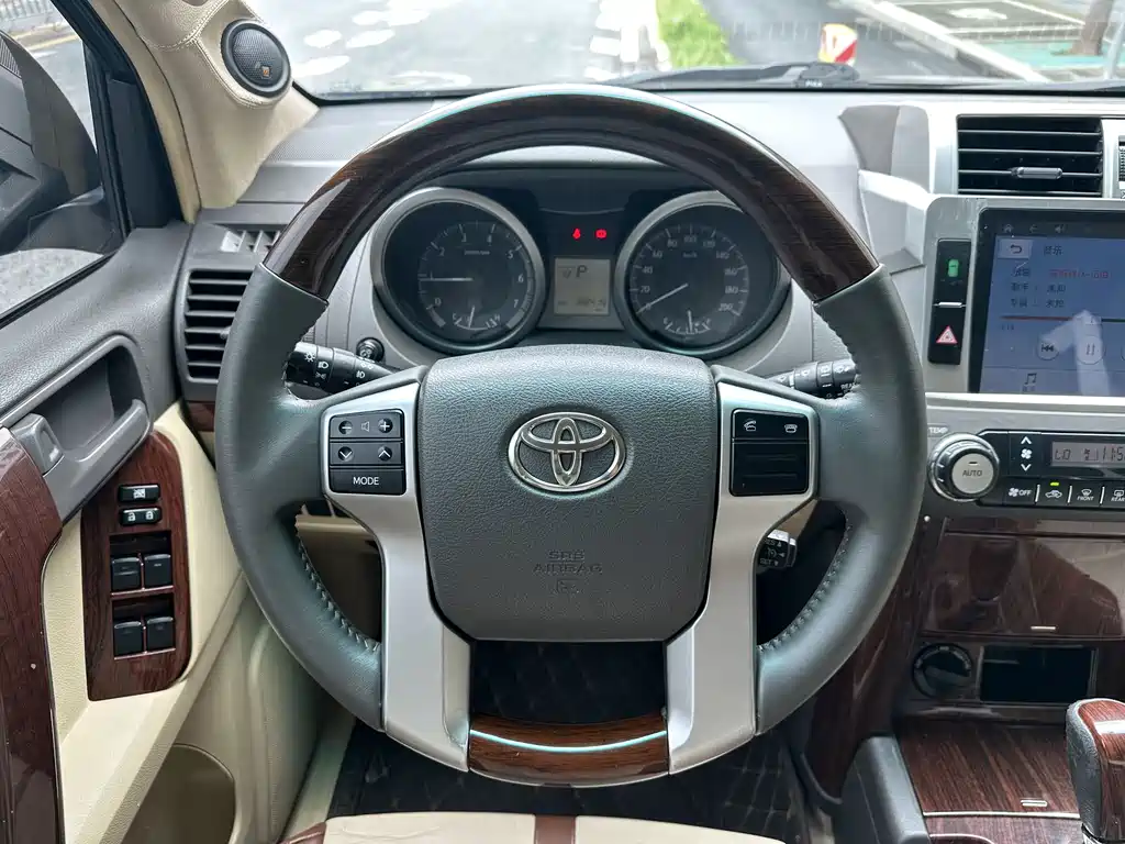 Toyota Prado 2014 — фото 19