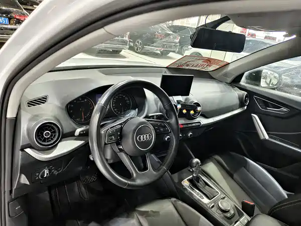 Audi Q2L 2020