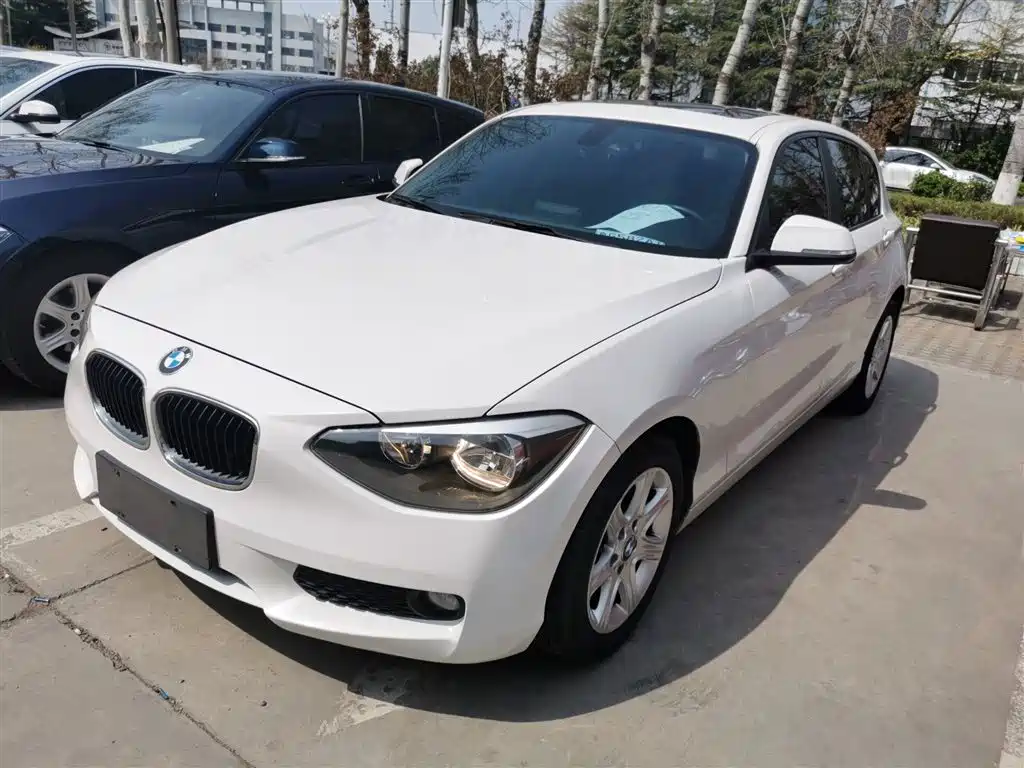 BMW 1 Series 2014 — фото 1