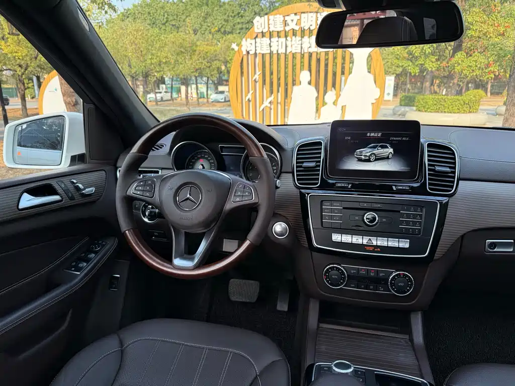 Mercedes-Benz GLE 2018 — фото 9