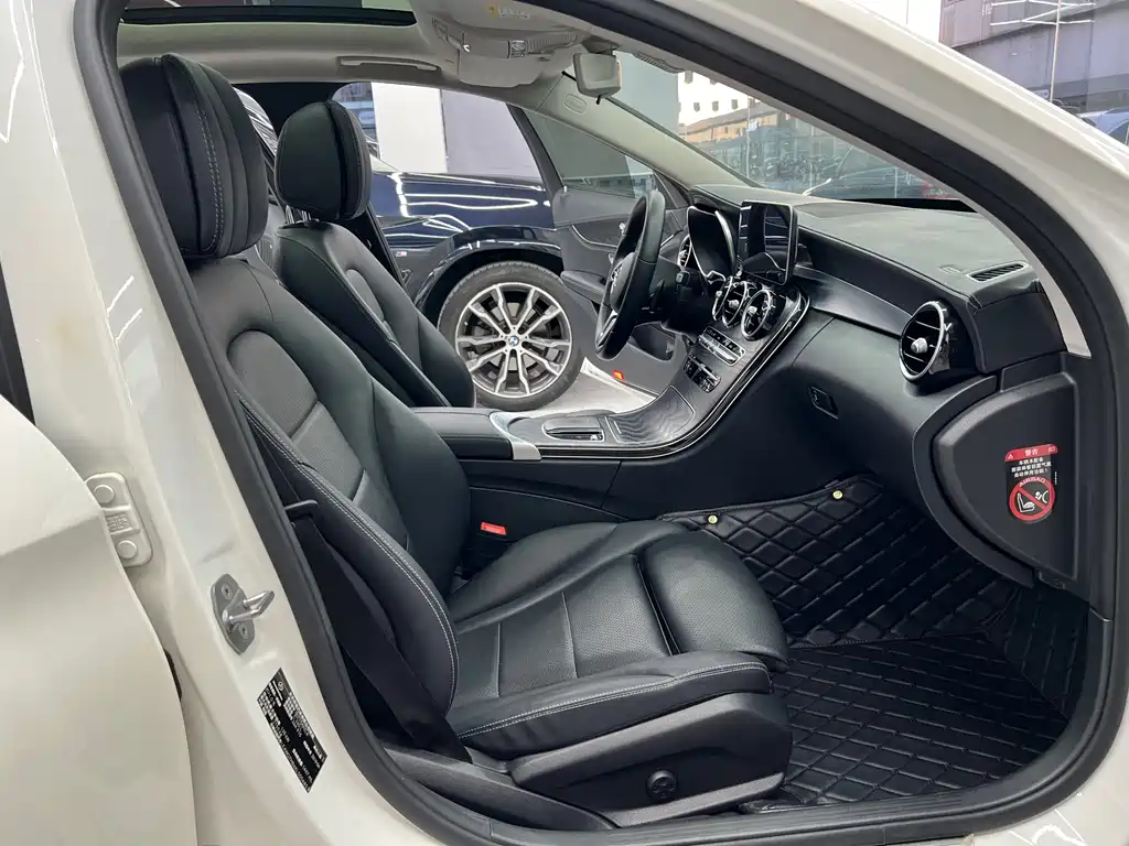 Mercedes-Benz C-Class 2019 — фото 15