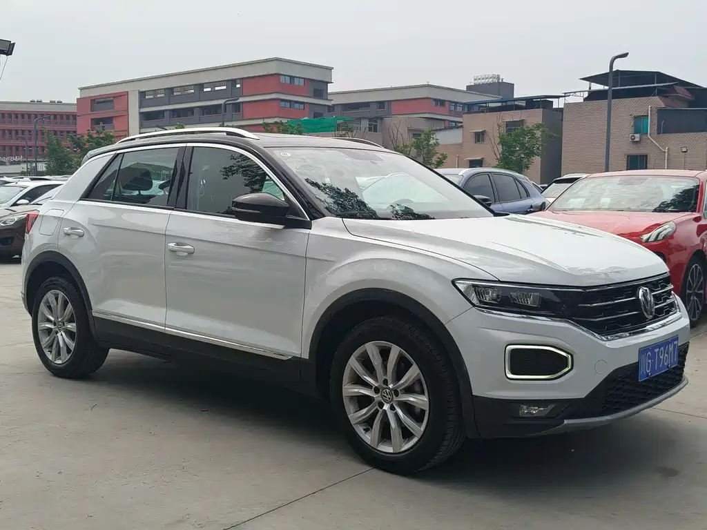 Volkswagen T-Roc 2018 — фото 3