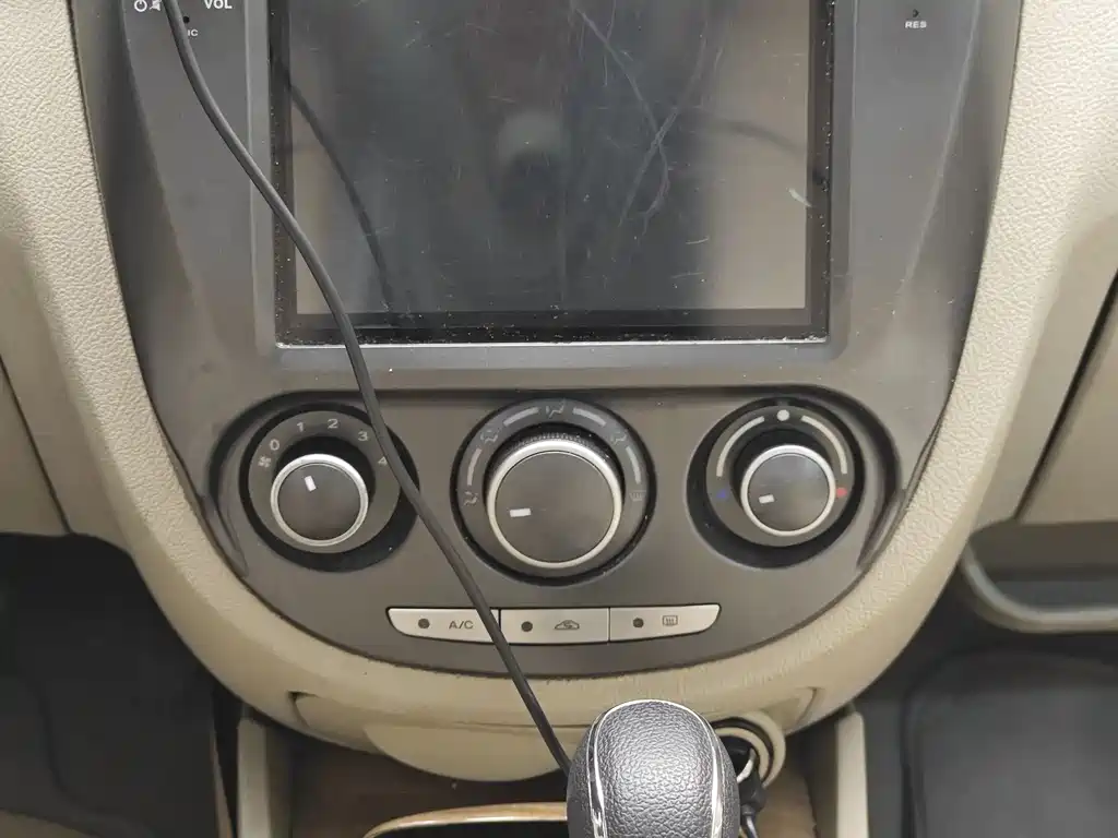 Buick Excelle 2016 — фото 16