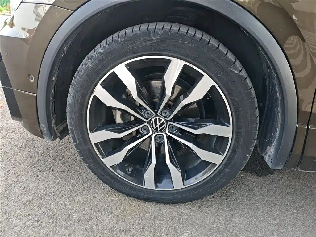 Volkswagen Tiguan L 2021 — фото 23