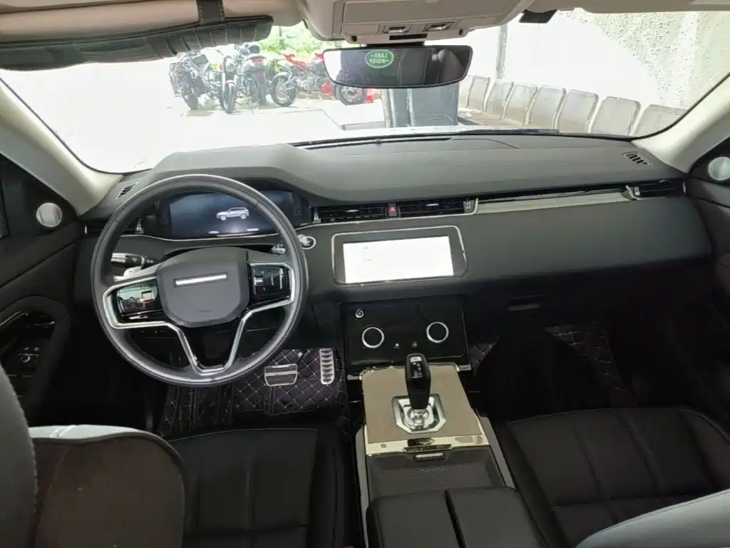 Land Rover Evoque 2022 — фото 10