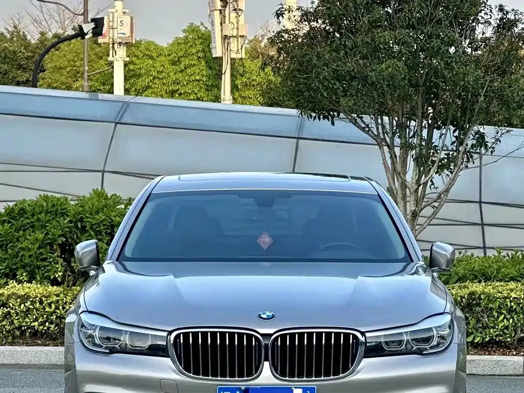 BMW 7 Series 2017 — фото 2