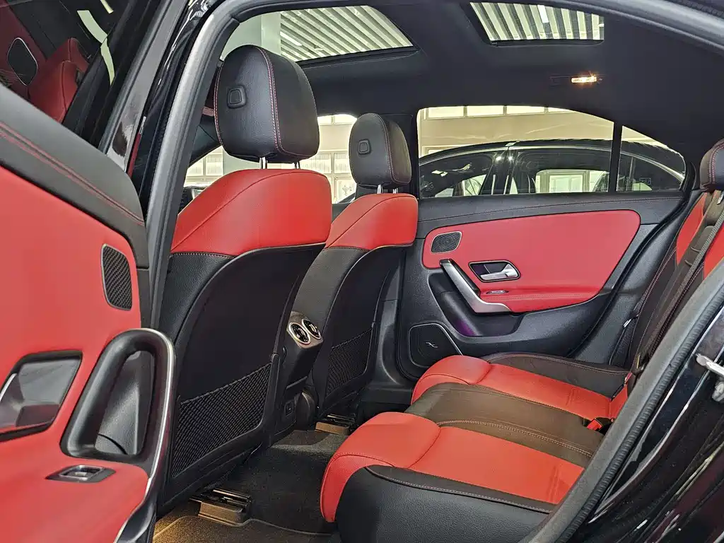 Mercedes-Benz A-Class AMG 2023 — фото 12
