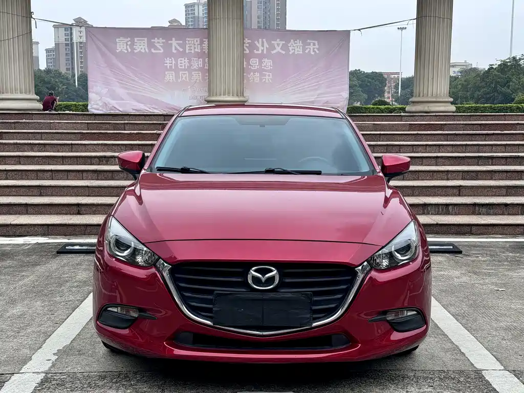 Mazda 3 Axela 2018 — фото 2