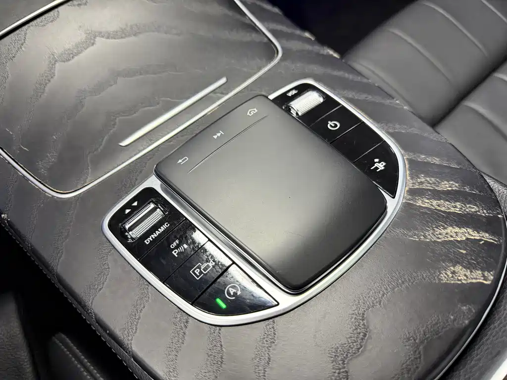 Mercedes-Benz E-Class 2019 — фото 17