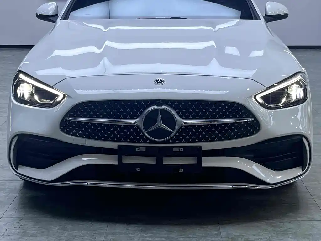 Mercedes-Benz C-Class 2025