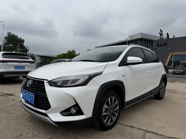 Toyota Yaris L 2022