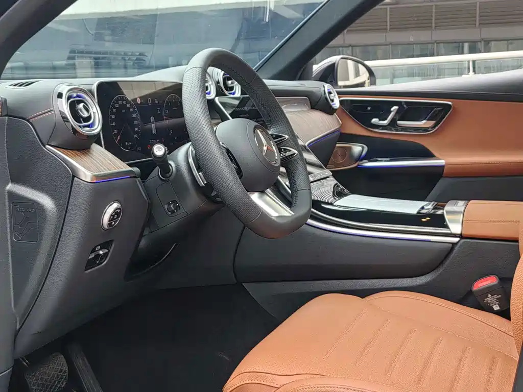 Mercedes-Benz GLC 2025