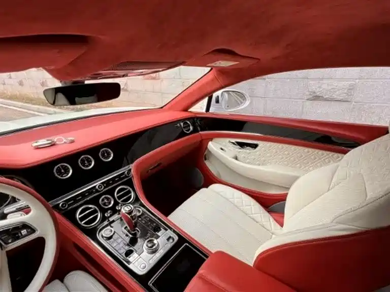 Bentley Continental 2023 — фото 23