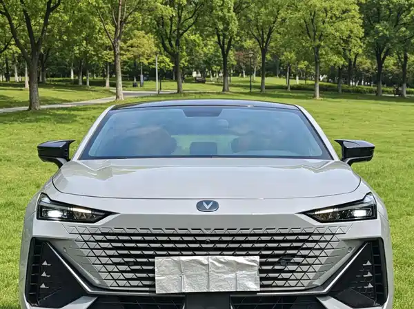 Changan UNI-V 2022
