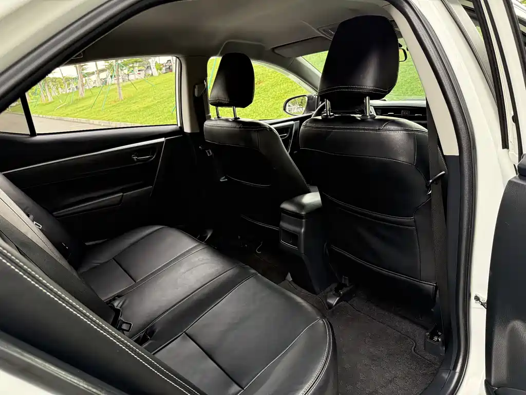 Toyota Corolla 2019 — фото 12