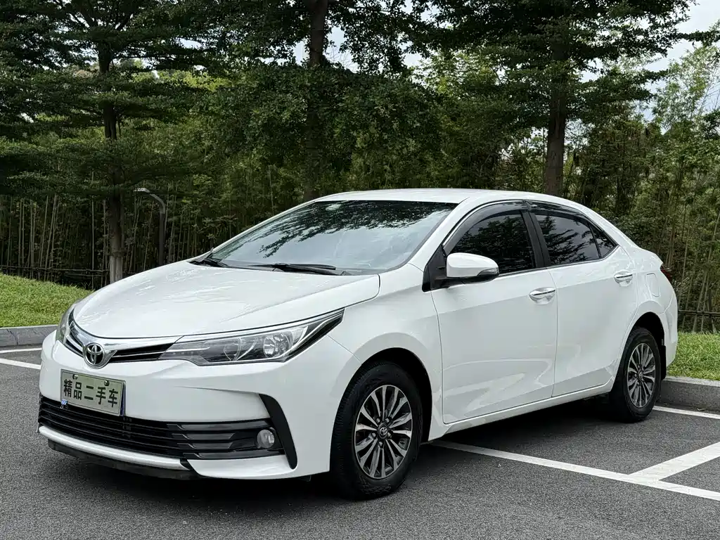 Toyota Corolla 2019 — фото 1