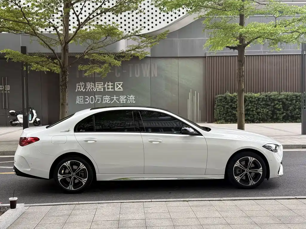 Mercedes-Benz C-Class 2022 — фото 4