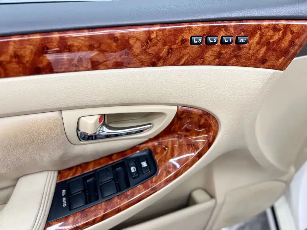 Toyota Crown 2005 — фото 17