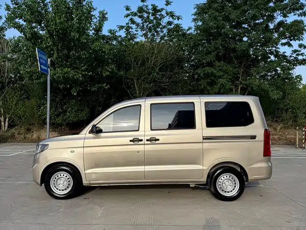Wuling Hongguang V 2022