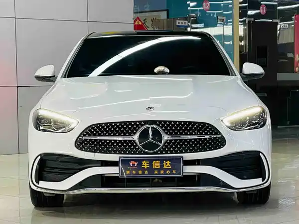 Mercedes-Benz C-Class 2024