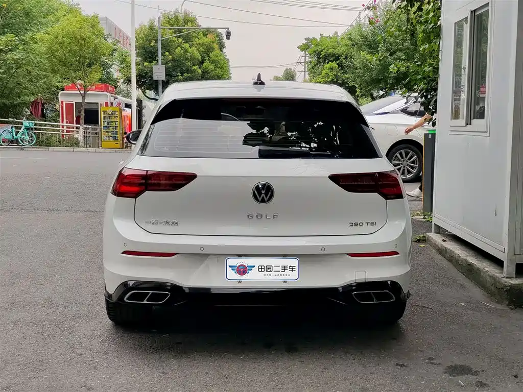 Volkswagen Golf 2021
