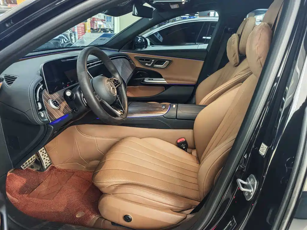 Mercedes-Benz E-Class 2025 — фото 19