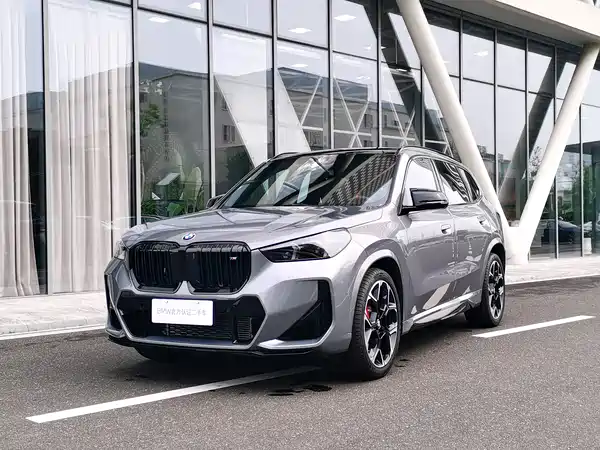 BMW M235L 2025