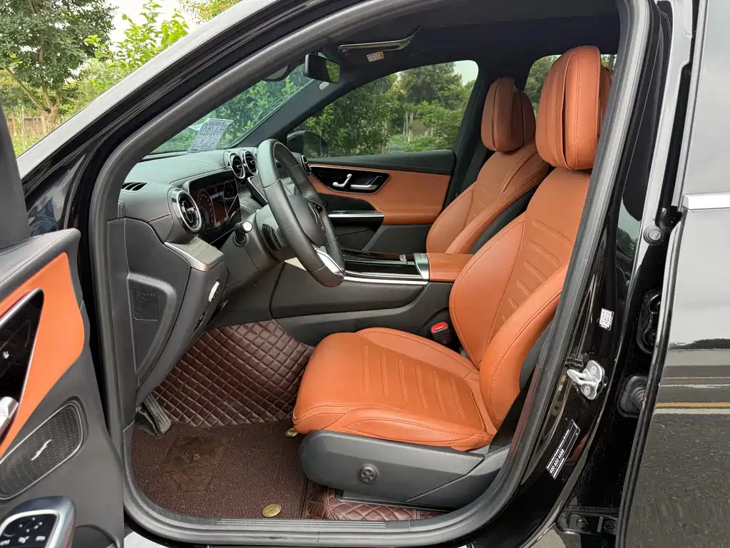 Mercedes-Benz GLC 2023