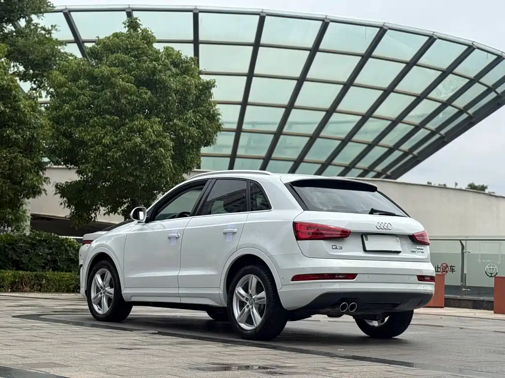 Audi Q3 2017 — фото 9