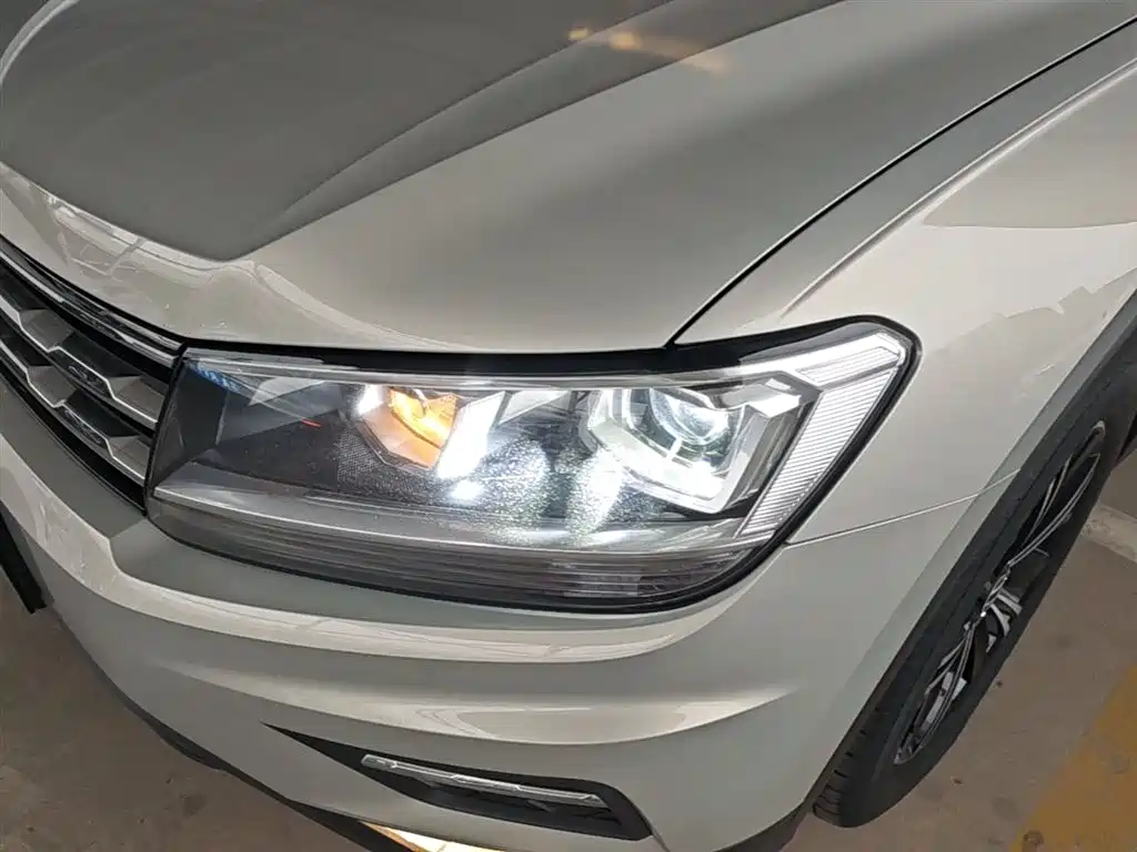 Volkswagen Tiguan L 2021 — фото 24