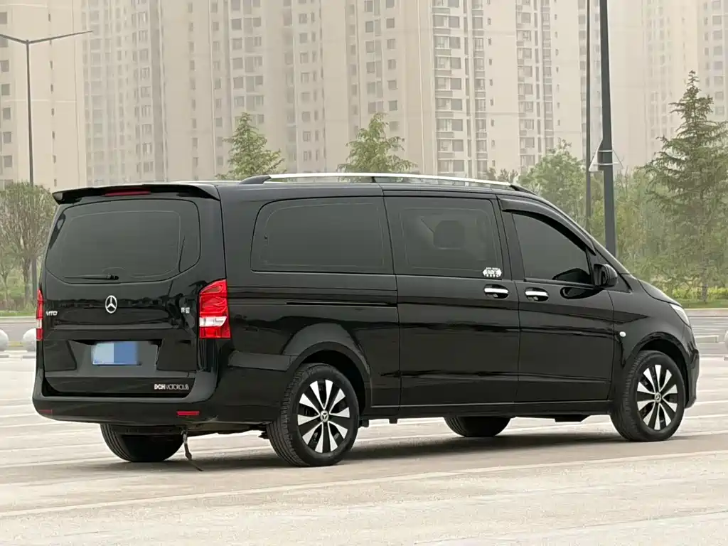 Mercedes-Benz Vito 2022 — фото 6