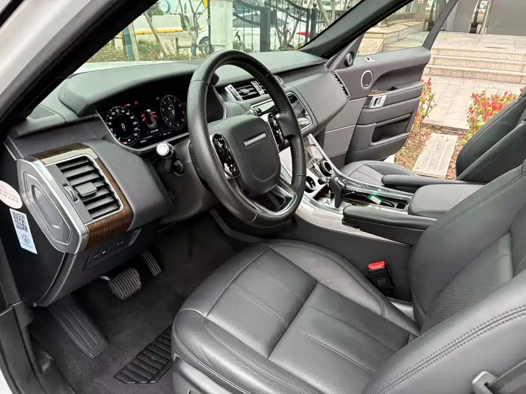 Land Rover Sport PHEV 2019 — фото 10