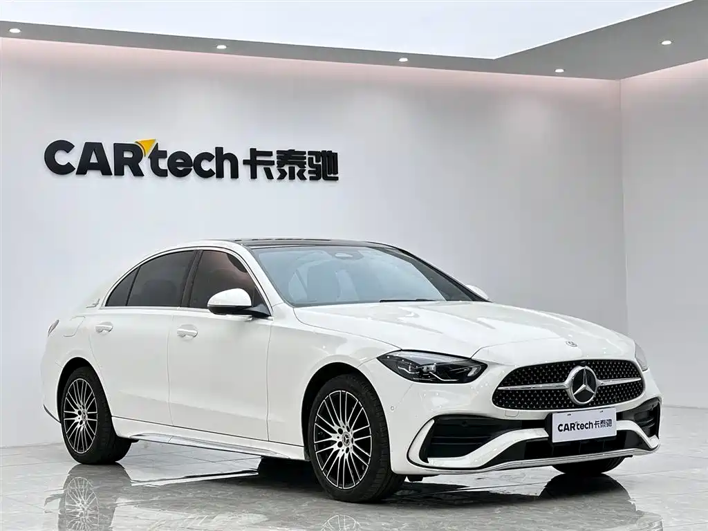 Mercedes-Benz C-Class 2024 — фото 6