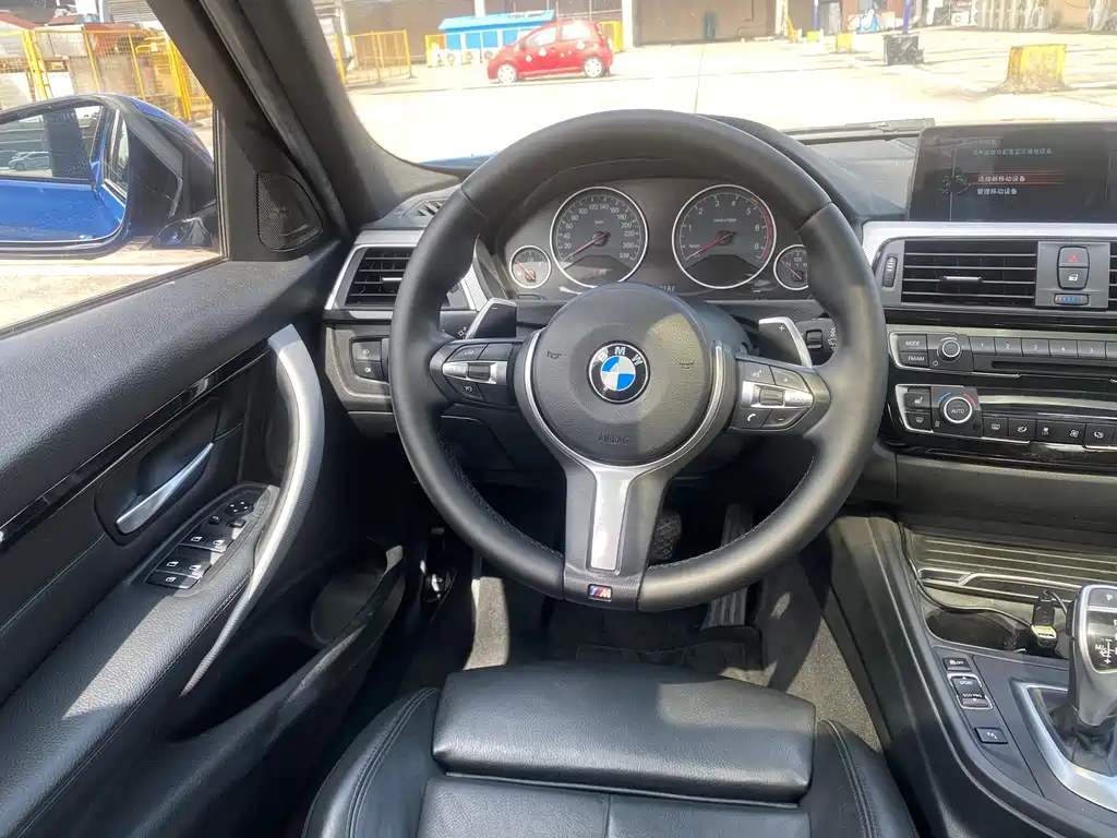 BMW 3 Series 2017 — фото 11