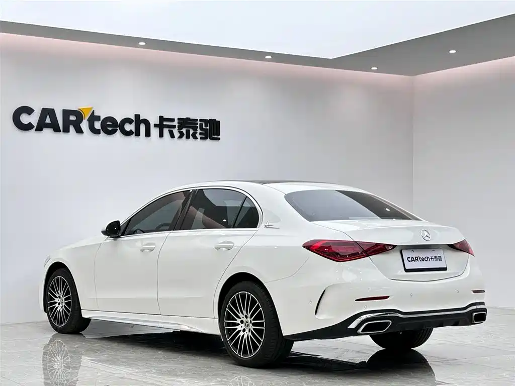 Mercedes-Benz C-Class 2024 — фото 3